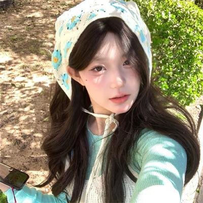背背篓的网球少年